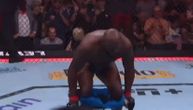 Uništio rivala za 33 sekunde, simulirao klanje, pa skinuo šorts: Šokantna proslava "Crne zveri" UFC-a