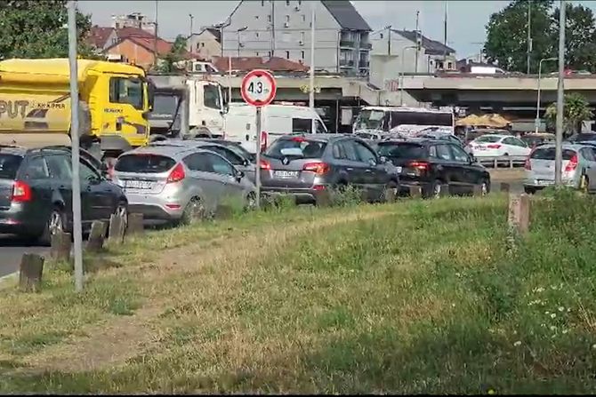 Autokomanda, Beograd, gužva, saobrajana gužva, saobraćaj