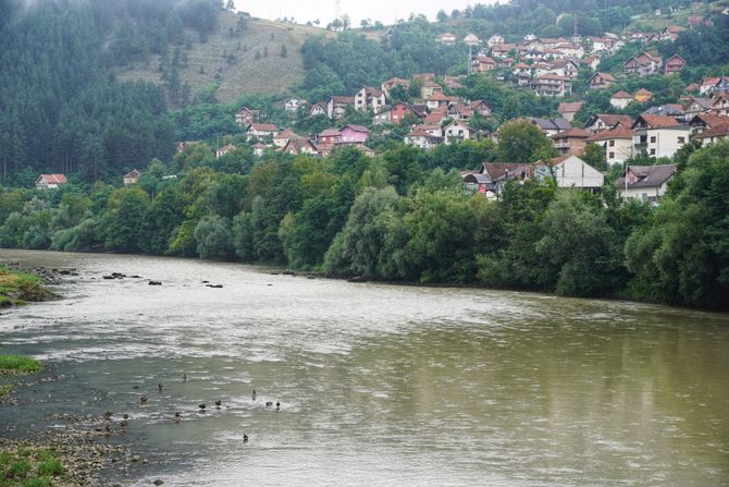 Priboj panorama grada, reka, Poseta Vučić