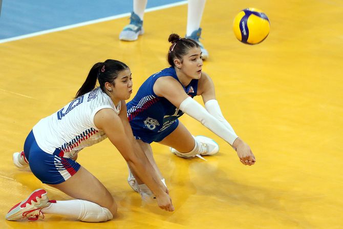 Danica Ružić i Sonja Danilović, mlade odbojkašice Srbije Danica Ružić i Sonja Danilović, mlade odbojkašice Srbije