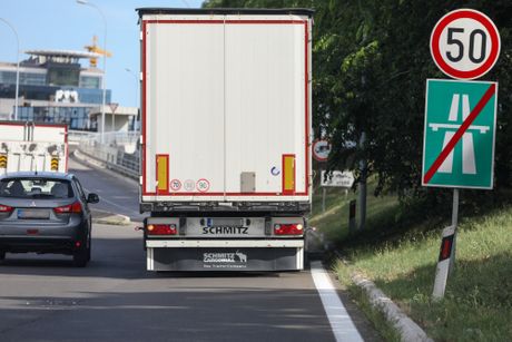 Saobraćajna nesreća Novi Beograd kod Arene Saobraćajna nesreća Novi Beograd kod Arene