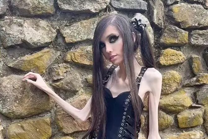 Eugenia Cooney Eugenia Cooney