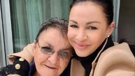 "Umrla je u hotelu, dva dana joj nisu davali lekove": Tina Ivanović objavila užasne detalje o smrti majke