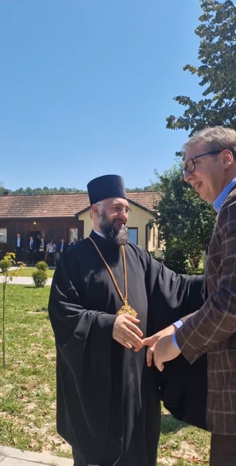Aleksandar Vučić, Republika Srpska, manastir Osovica