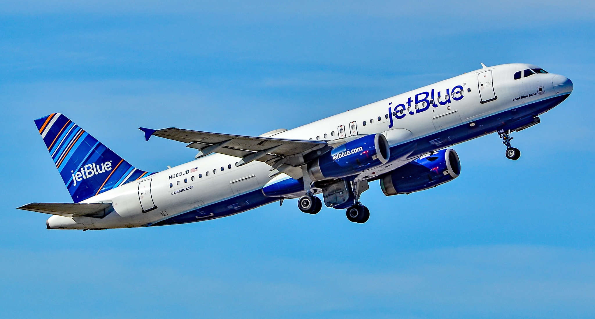 Avion avio-kompanije JetBlue izbegao sudar sa američkim vojnim tankerom kod Venecuele