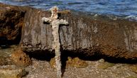 Vitezu krstašu ogromni mač ispao u more tokom borbe: Pronađen posle 9 vekova zaštićen neverovatnim omotačem