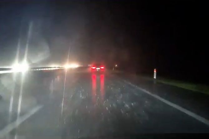 Pljusak na autoputu