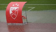 Potop na stadionu "Rajko Mitić" pre početka Zvezdine utakmice: Voda se sliva na sve strane