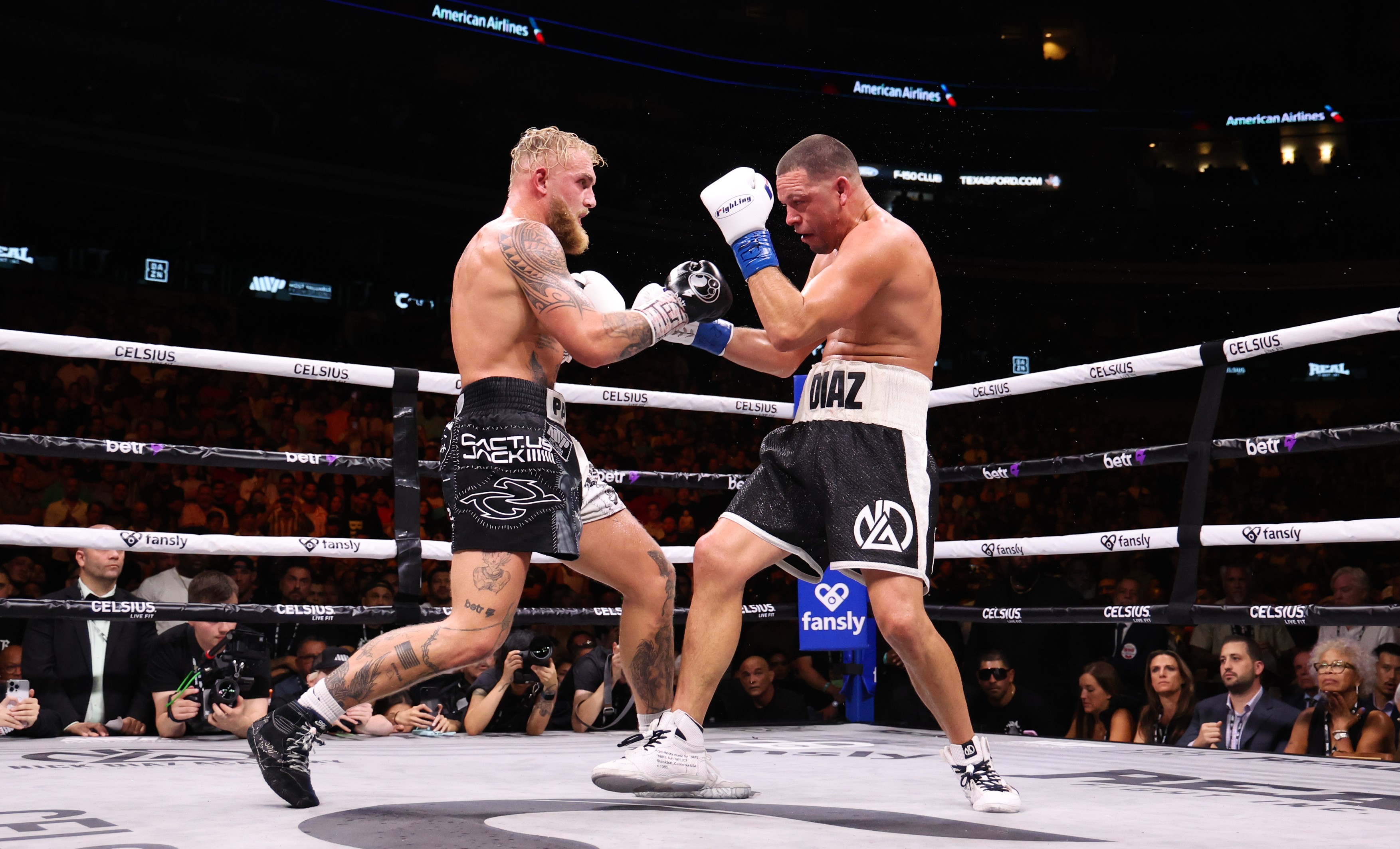 Povratak jednog od najvećih MMA boraca: Nejt Dijaz ponovo u oktagonu sa legendarnim šampionom