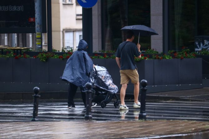 Vremenska prognoza, pljusak, kiša, nevreme, Beograđani i goli i bosi