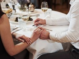 večera, ljubav, romantika, ljubavni par