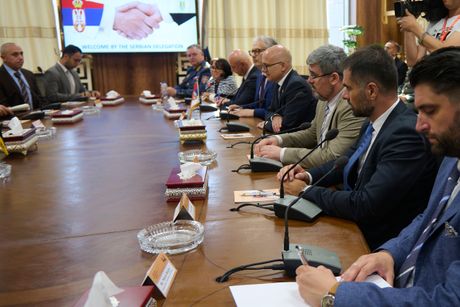 Egipat Miloš Vučević sastao se danas sa državnim ministrom za vojnu proizvodnju Mohamedom Salah al Din Mustafom