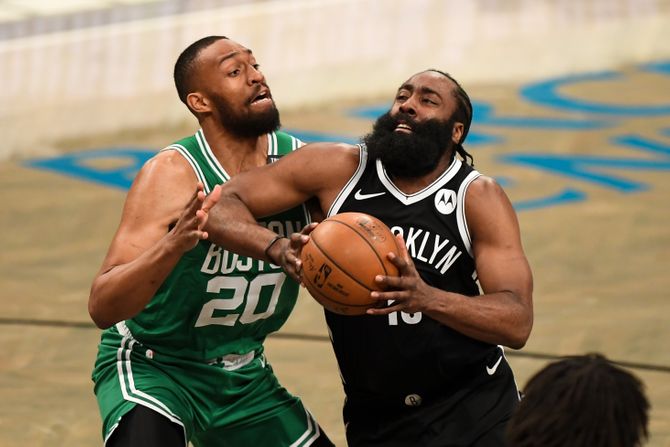 Džabari Parker i Džejms Harden, Boston - Bruklin