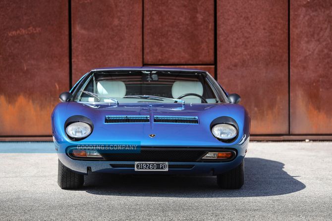Lamborghini Miura P400 SV