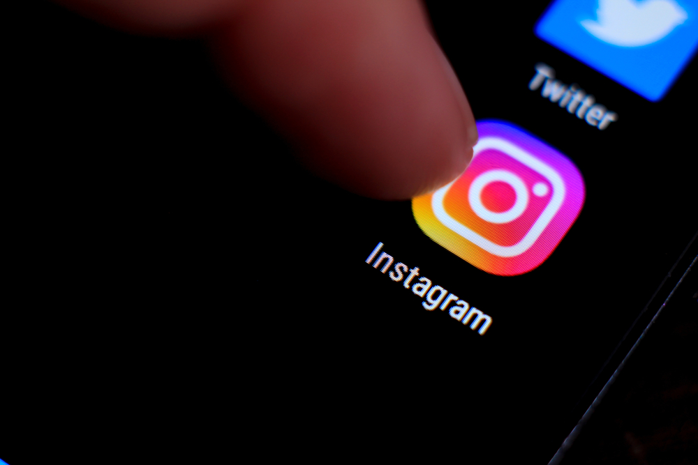 Instagram testira AI u porukama - šta sve može da vidi i (zlo)upotrebi?