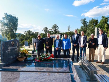 Zvezda posetila grob Radoša Milovanovića