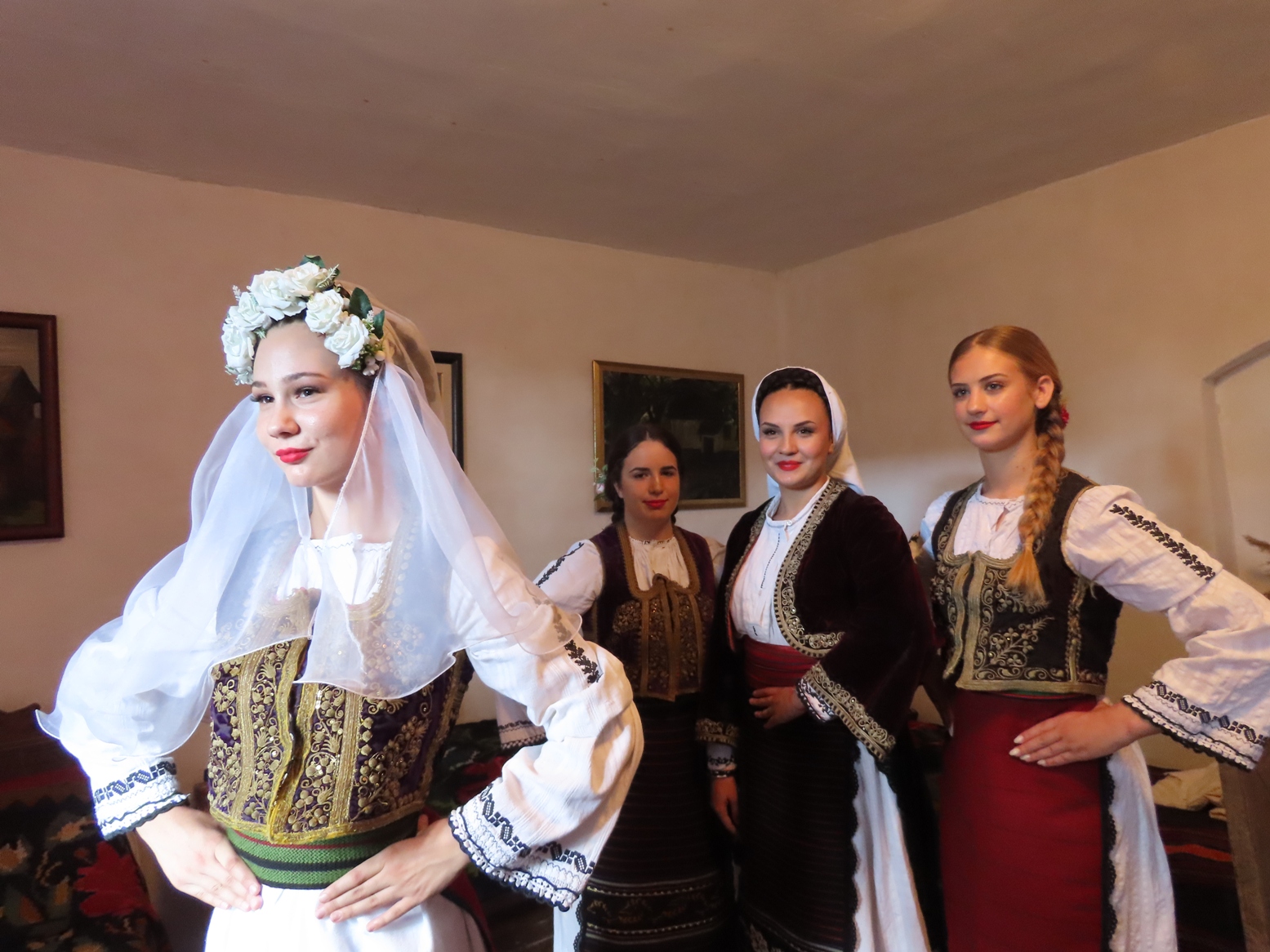 Stari grčki svadbeni običaji predstavljeni u Leskovcu