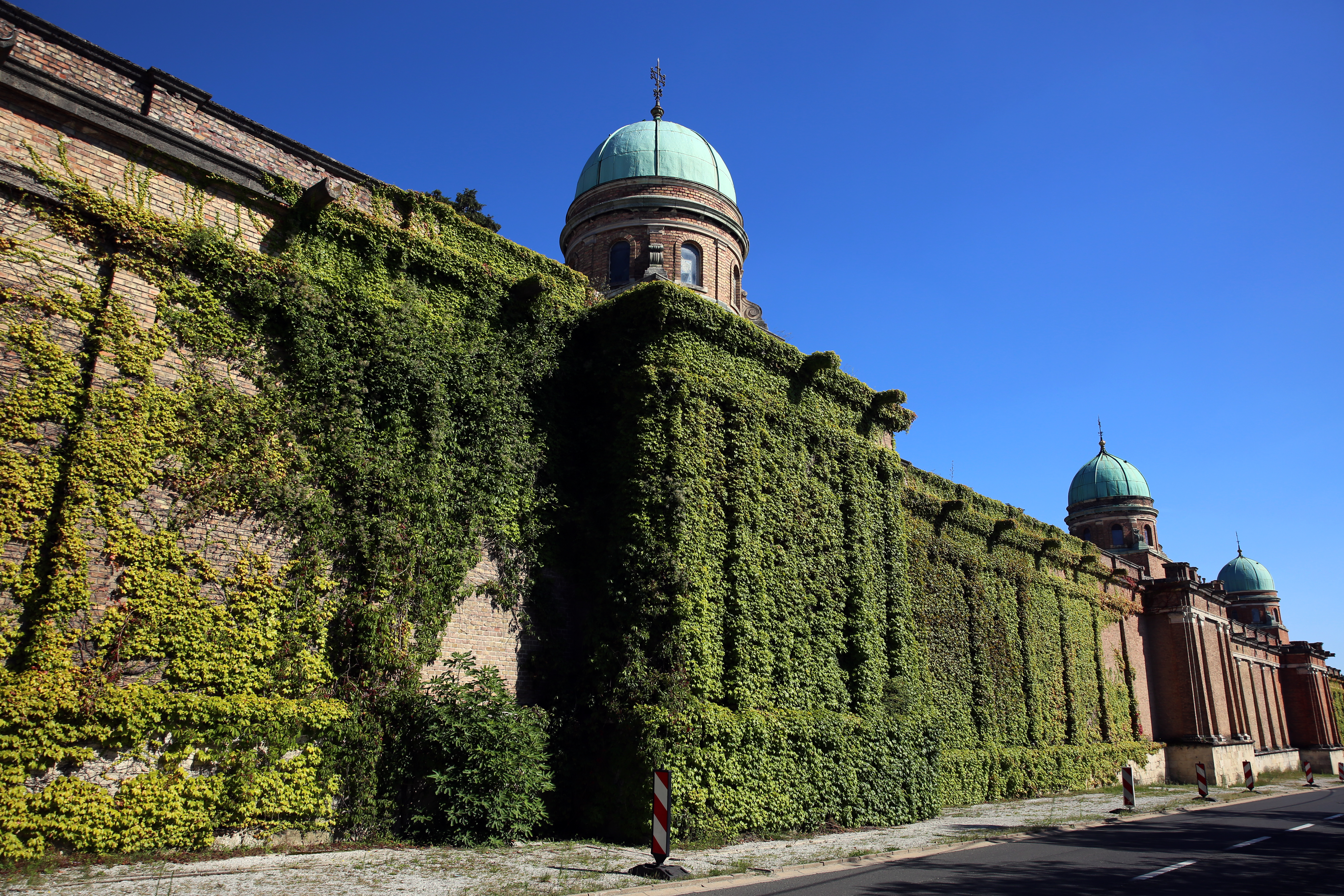 Pogledajte kako izgleda Mirogoj nakon oluje: "Obnova će trajati barem deset godina..."