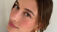 Hejli Biber postavlja novi trend: Šta čini "jagodičastu šminku" toliko posebnom?