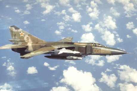 Ruski avion MiG-23 DNST8908431