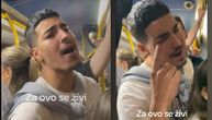 Saša u punom autobusu održao mini-koncert: Za 2 dana prikupio više od milion pregleda