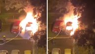 Vatra "progutala" parkirani automobil u Beogradu, stradalo je i vozilo pored