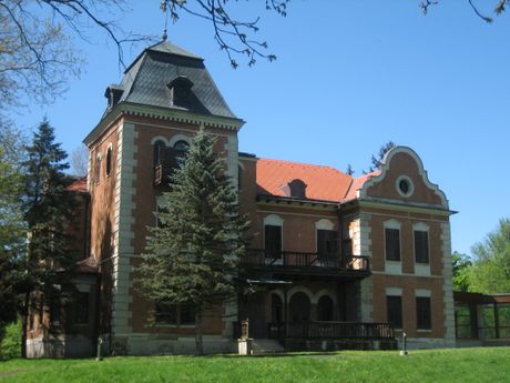 Dvorac Tikveš Glavni dvorac Dvorac Tikveš Glavni dvorac