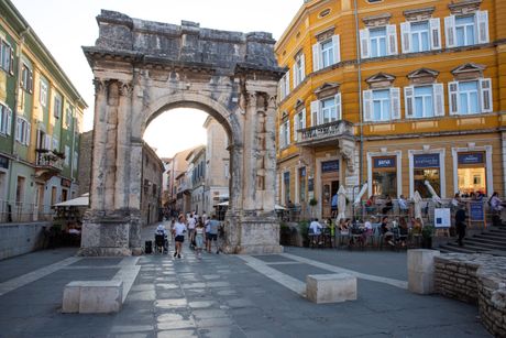 Pula Hrvatska Pula Hrvatska