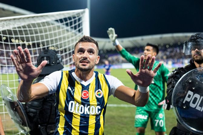 FK Maribor, FK Fenerbahče, Dušan Tadić