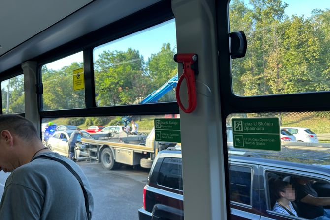 Franš sudar kod autokomande na autoputu u smetu ka Nišu Franš sudar kod autokomande na autoputu u smetu ka Nišu
