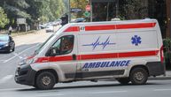 Devojka (19) pala sa zgrade u Travniku, hitno prebačena u bolnicu