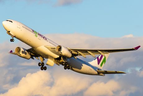 Wamos Air Airbus A330