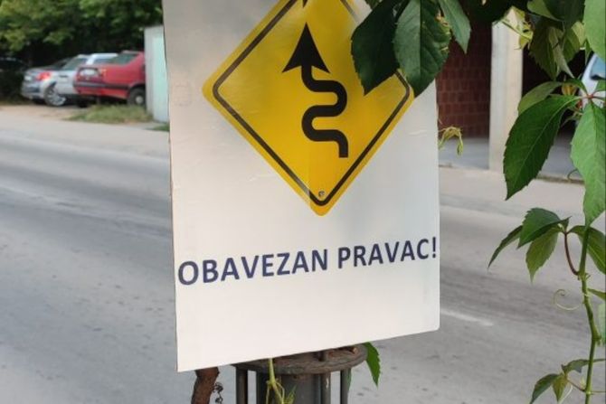 Saobraćajna signalizacija u Leskovcu