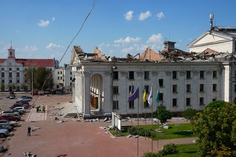 Černigov Ukrajina pozorište raketni napad