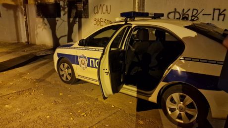 Novi Sad Policija Uviđaj Pariske Komune Tela Supružnici