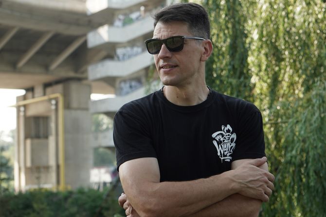 Viktor Savić, glumac, grafit