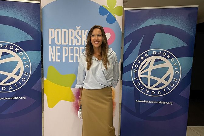 Jelena Đoković na pretpremijeri filma "Mudrost traume" Jelena Đoković na pretpremijeri filma "Mudrost traume"