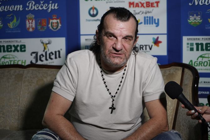 Aca Lukas, vatromet Aca Lukas, vatromet
