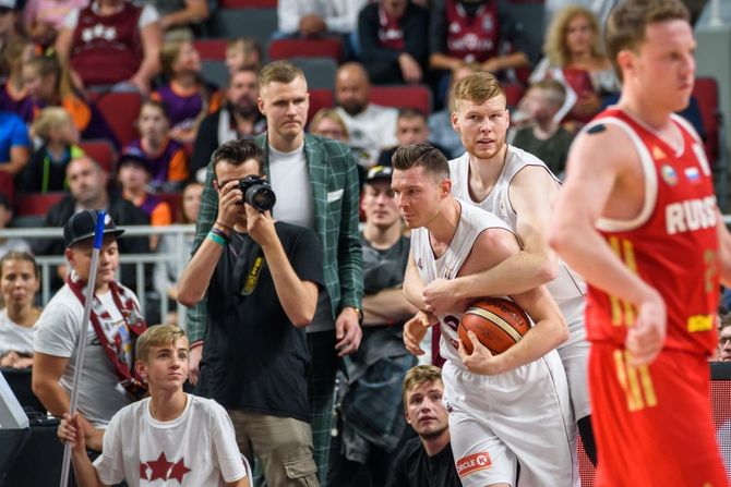 dairis davis bertans letonija