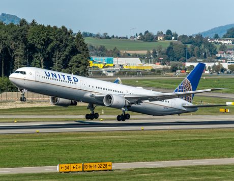 United Airlines B767 United Airlines B767