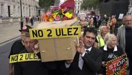 Haos na ulicama Londona: Građani nezadovoljni zbog uvođenja zone Ulez, demolirali saobraćajne kamere