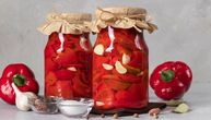 Recept za NAJUKUSNIJU peglanu papriku će vas potpuno raspametiti: Naše bake su to radile bez greškke