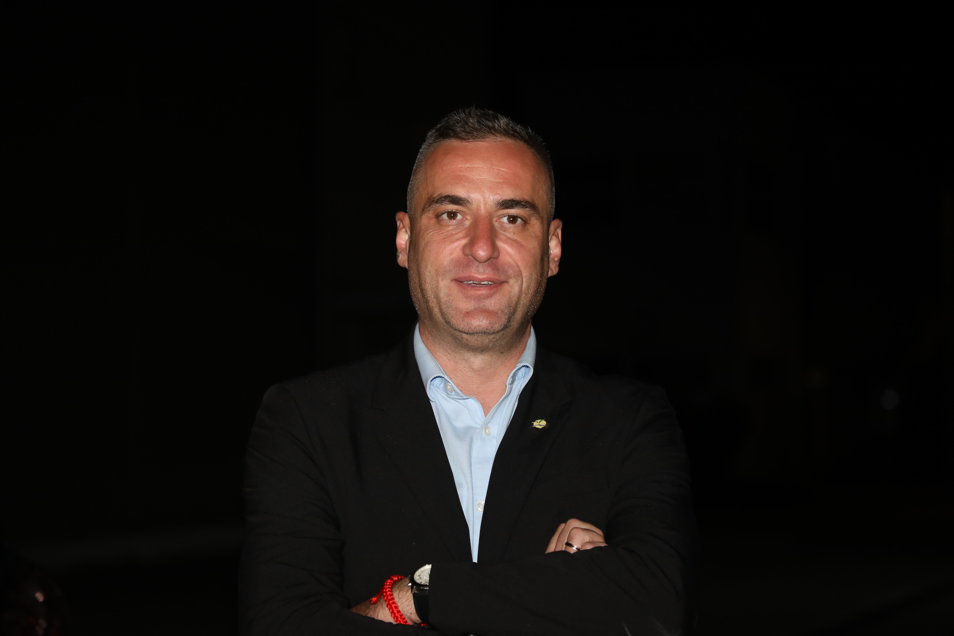 Požgaja nova devojka prijavila policiji?! Tvrdi da je prevarena, on napustio stan: "Manipulator i lopov"