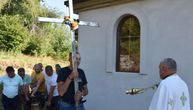 Polako se vraća život u malo selo na jugu Srbije: U selu Lebet posle 223 godine sagradili crkvu i čuli zvono