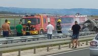 Opet nesreća na auto-putu "Miloš Veliki": Direktan sudar kamiona i automobila, jedna osoba povređena