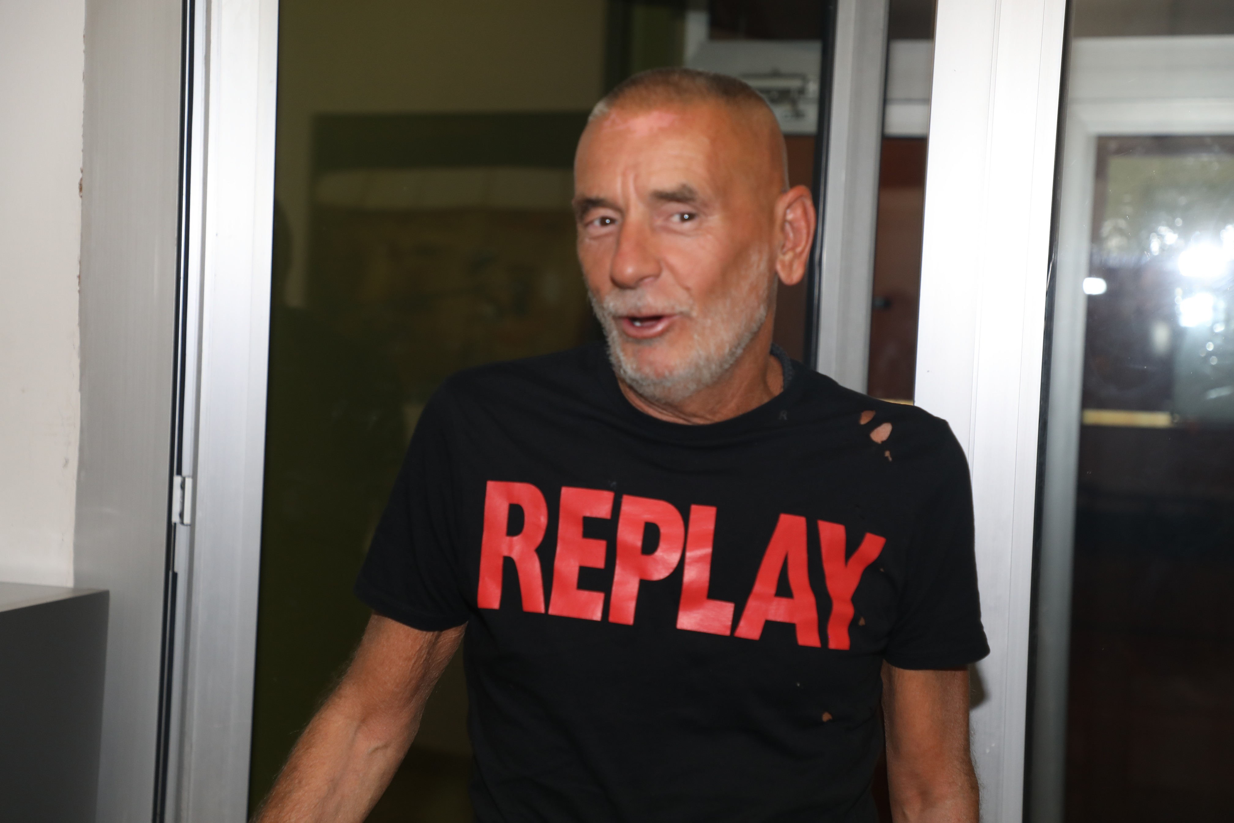 Ovo je kuća Lepog Miće stara 180 godina! Ogromno imanje, pravi letnjikovac sa bazenom: "To je raj na zemlji"