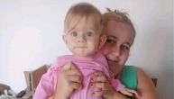Oliveru iz Bora sa operisanom bebom izbacili iz stana: Zbog duga od 3.000 dinara zaplenili joj i dečja kolica