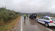 U jezivom sudaru automobila i kamiona kod Šapca nastradala jedna osoba, tri povređene: Milan umro u bolnici