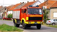 Gori automobil na parkingu u Vrnjačkoj Banji: Stigli i vatrogasci
