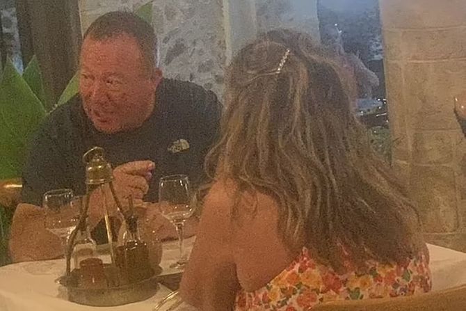 Krit, Grčki restoran turisti Britanci Krit, Grčki restoran turisti Britanci